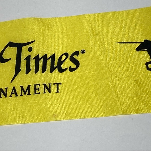 Lot of LANYARD pass VIP ROYALTY Medieval times pass and Medieval times Flag - Picture 16 of 17